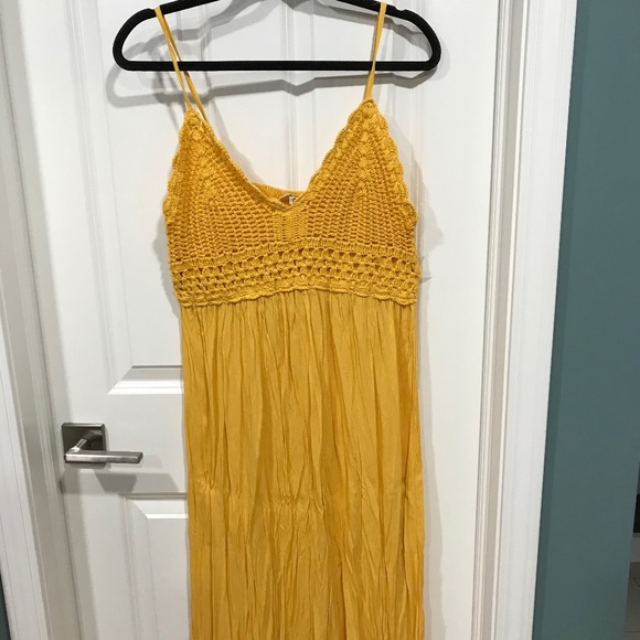 Hint of blush size: XL (juniors) Color: yellow - Picture 3 of 5